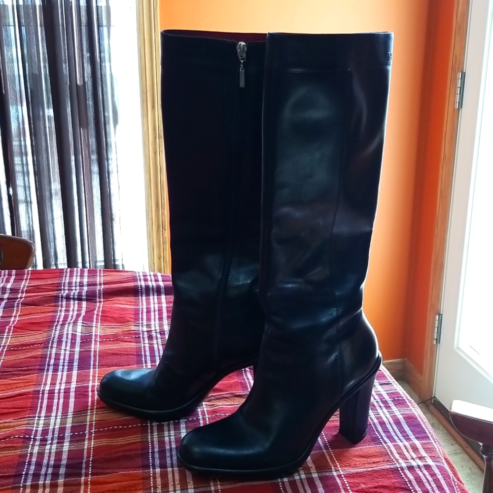 Tommy Hilfiger Mid Calf Boots Sz 9